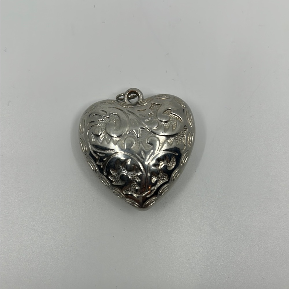 Vtg Big Puffy Silvertone Heart Pendant